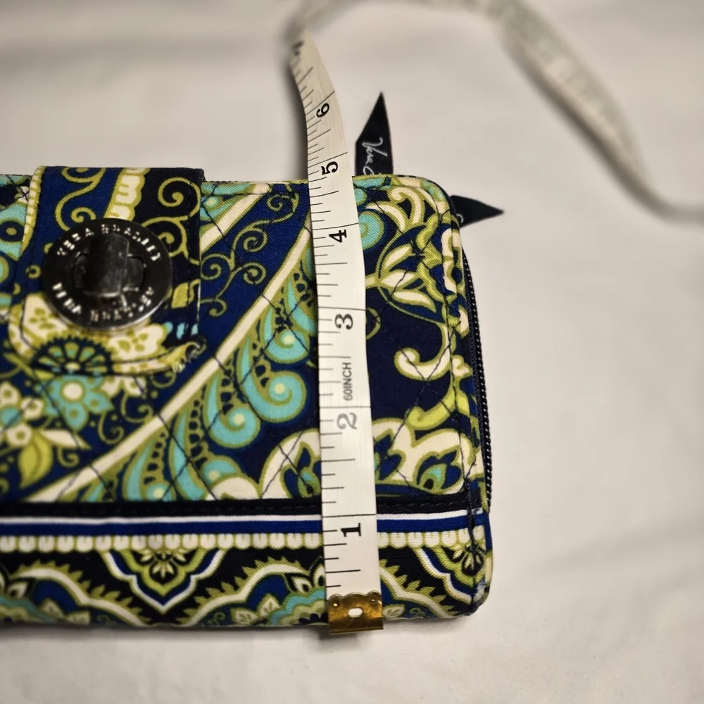 Vera Bradley Retired Rhythm and Blues Turn Lock Style Clutch Wallet - Quilted - Picture 3 of 9